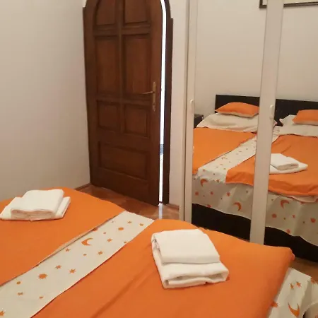 Piac Utcai 2 Guest house
